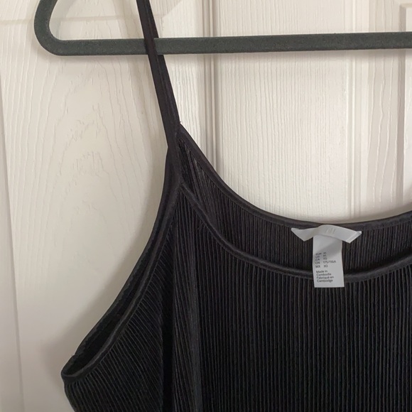 Black Textured Tank Top - Picture 4 of 4